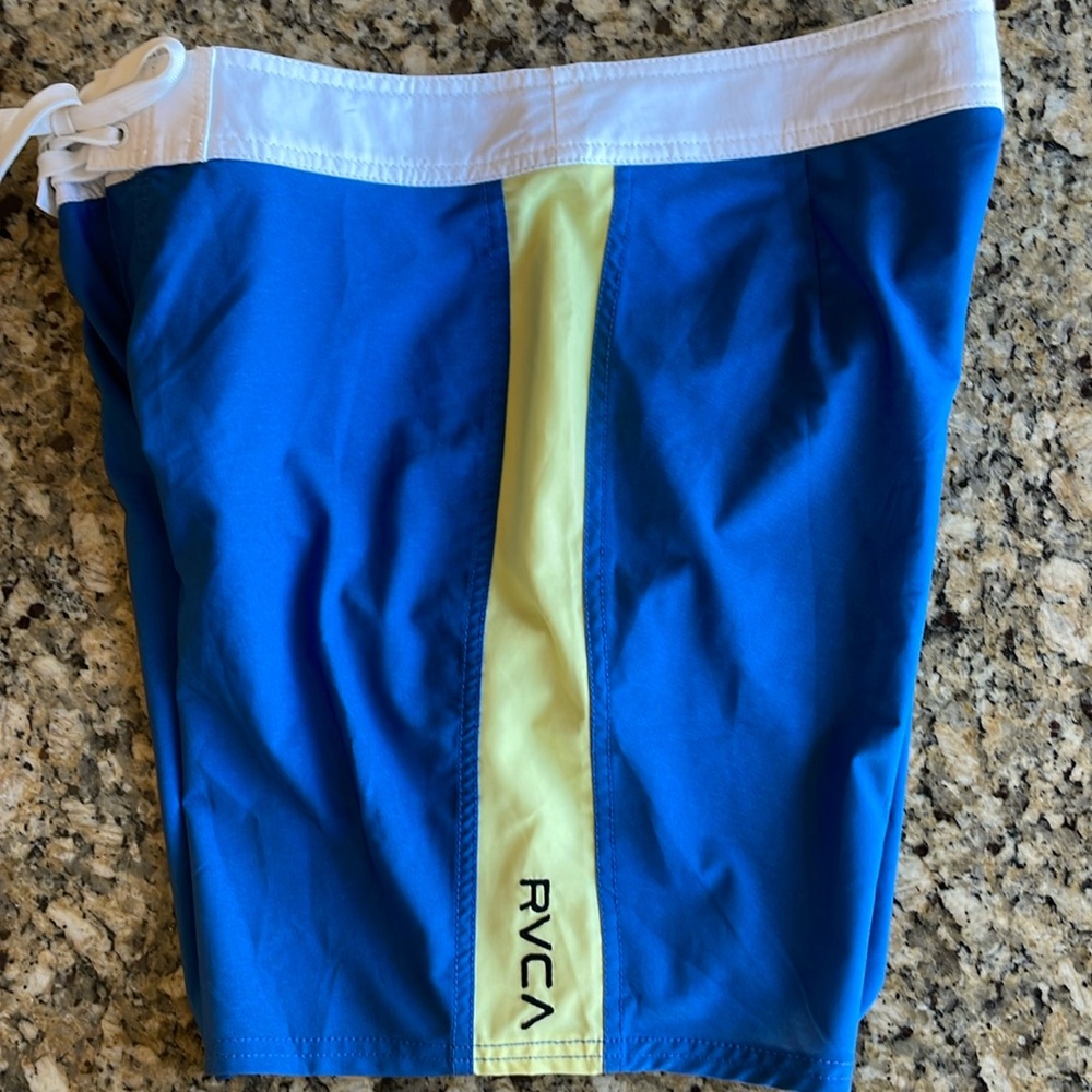 RVCA Industry Board Shorts NWOT Men’s Size 32 w/7.5” inseam